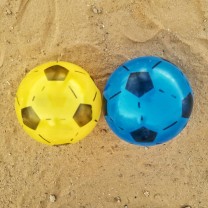 Pelotas de plástico كرة قدم بلاستكية